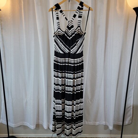 Calvin Klein Black White Striped Maxi Dress Women’s Sz M Sleeveless Racer Twist - Picture 4 of 5
